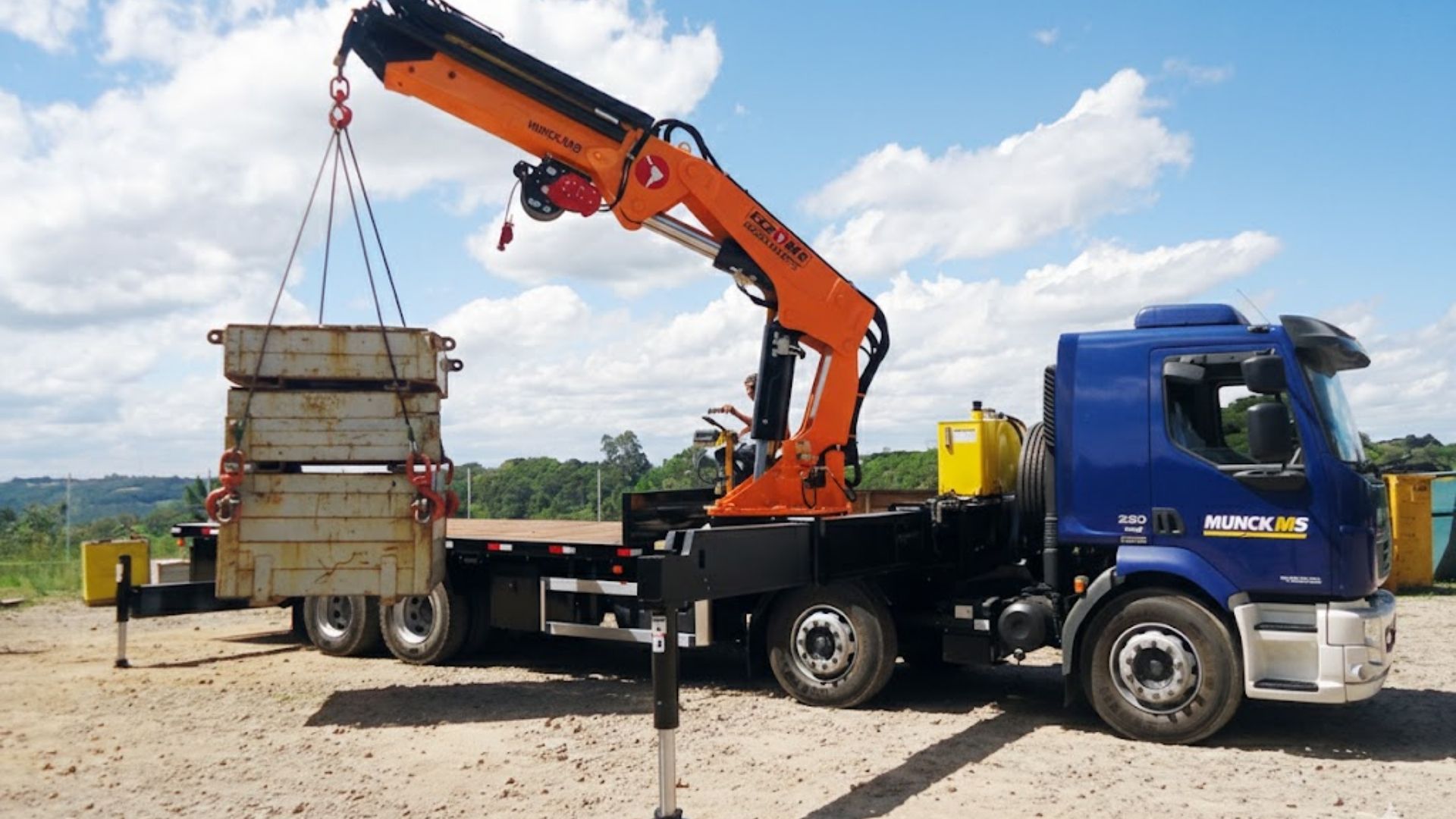 Equipamento de elevação focado em custo-benefício operando na cidade de Inocência MS