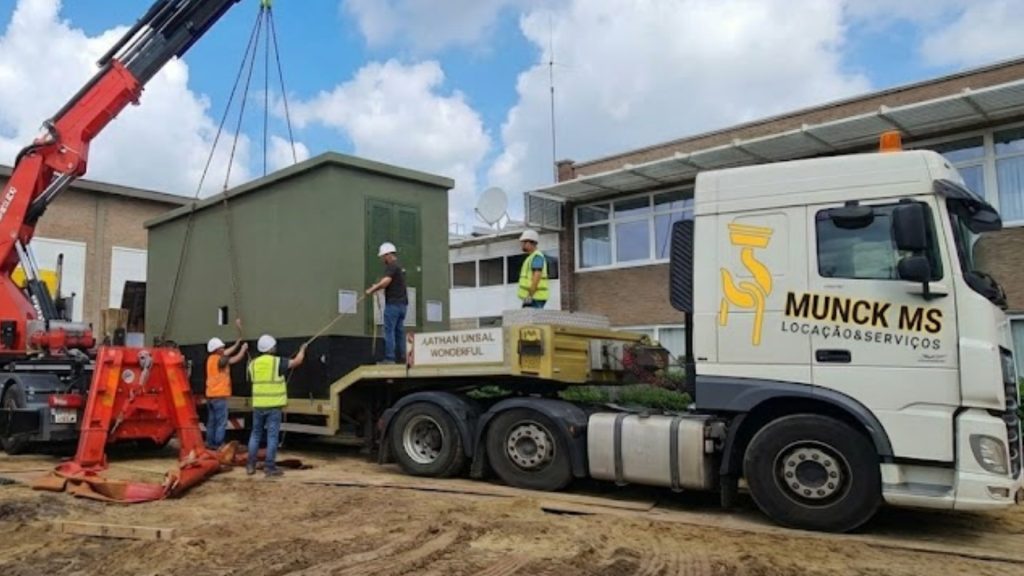 A MUNCK MS é sua especialista em Içamento de Cargas com Caminhão Munck e Guindaste em todo o MS. Atendimento em Três Lagoas, Campo Grande, Dourados, Coxim, Bataguassu e região. Segurança, Plano de Rigging e a frota ideal para movimentar seus ativos mais pesados.